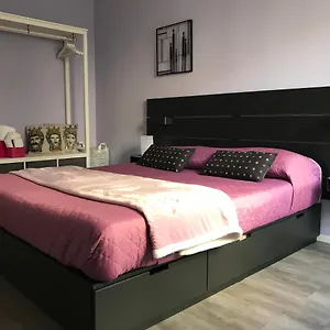 ade-home-intero-appartamento-centro-citta.taorminaitalyhotels.com/